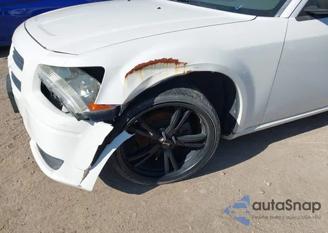 2008 Dodge Magnum z USA, uszkodzony, nr VIN 2D4FV47T48H130795